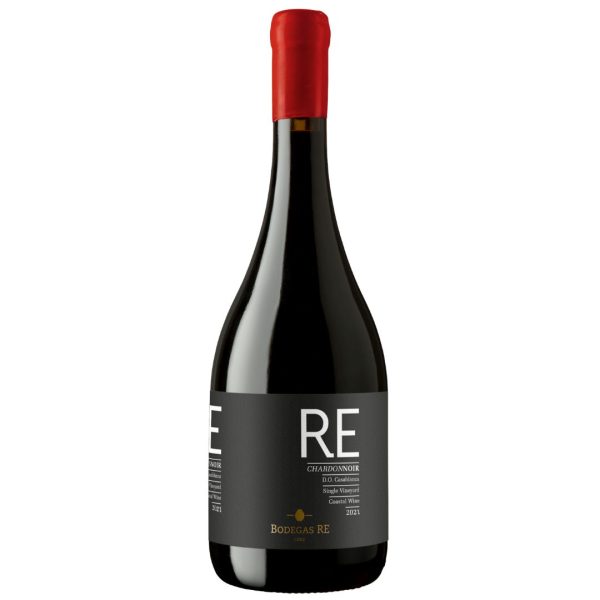 Bodegas RE Chardonnoir 2024, cofermentación Chardonnay 70% y Pinot Noir 30% de Casablanca, botella sobre fondo blanco