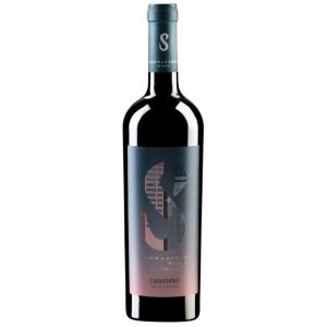 Botella de Schwaderer Carmenere del Valle de Colchagua. Vino joven, fresco, frutal y especiado, sin crianza en barrica.
